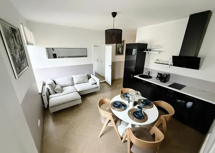 Apartment Elegant In Quiet Center