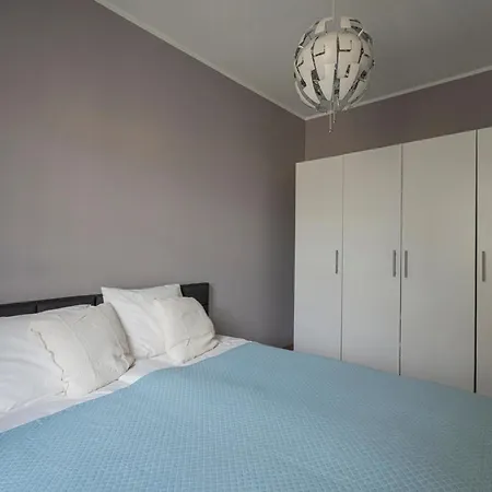 Διαμέρισμα Elegant In Quiet Center *